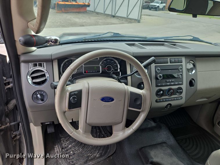 image for item EF1566 2011 Ford Expedition XLT SUV