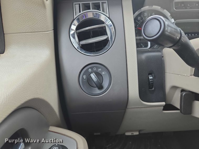 image for item EF1566 2011 Ford Expedition XLT SUV