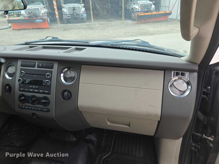 image for item EF1566 2011 Ford Expedition XLT SUV