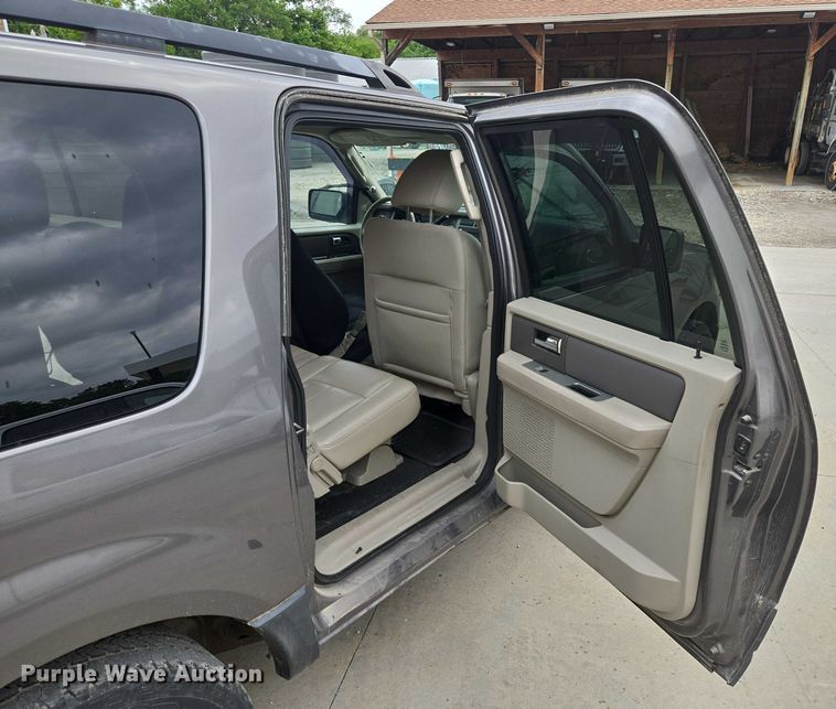 image for item EF1566 2011 Ford Expedition XLT SUV