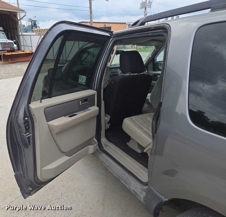image for item EF1566 2011 Ford Expedition XLT SUV