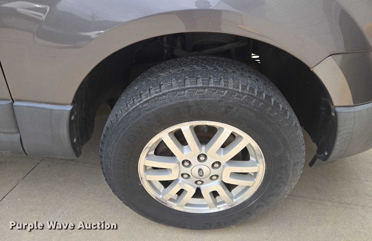 image for item EF1566 2011 Ford Expedition XLT SUV