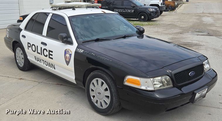 image for item EF1567 2010 Ford Crown Victoria Police Interceptor  