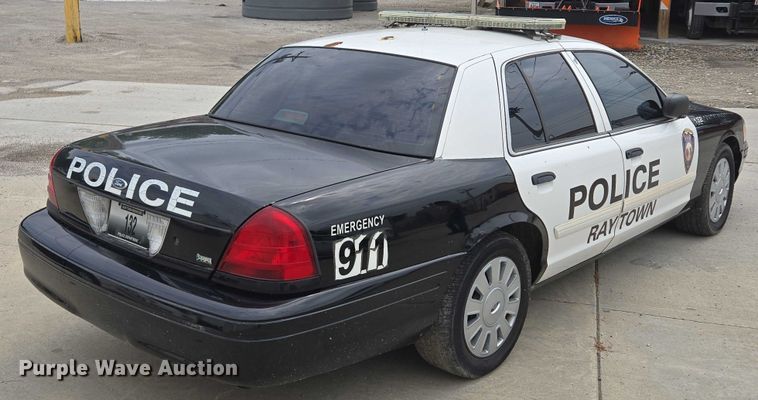 image for item EF1567 2010 Ford Crown Victoria Police Interceptor  