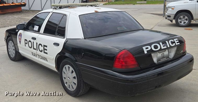 image for item EF1567 2010 Ford Crown Victoria Police Interceptor  