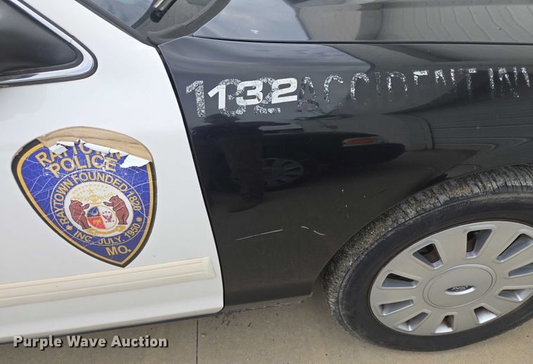 image for item EF1567 2010 Ford Crown Victoria Police Interceptor  