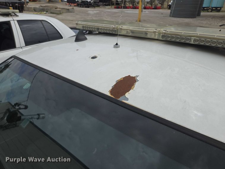 image for item EF1567 2010 Ford Crown Victoria Police Interceptor  