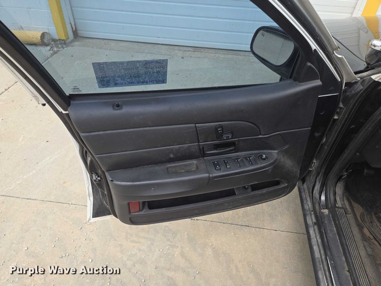 image for item EF1567 2010 Ford Crown Victoria Police Interceptor  