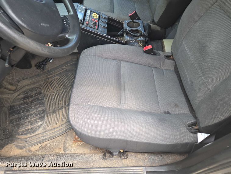 image for item EF1567 2010 Ford Crown Victoria Police Interceptor  