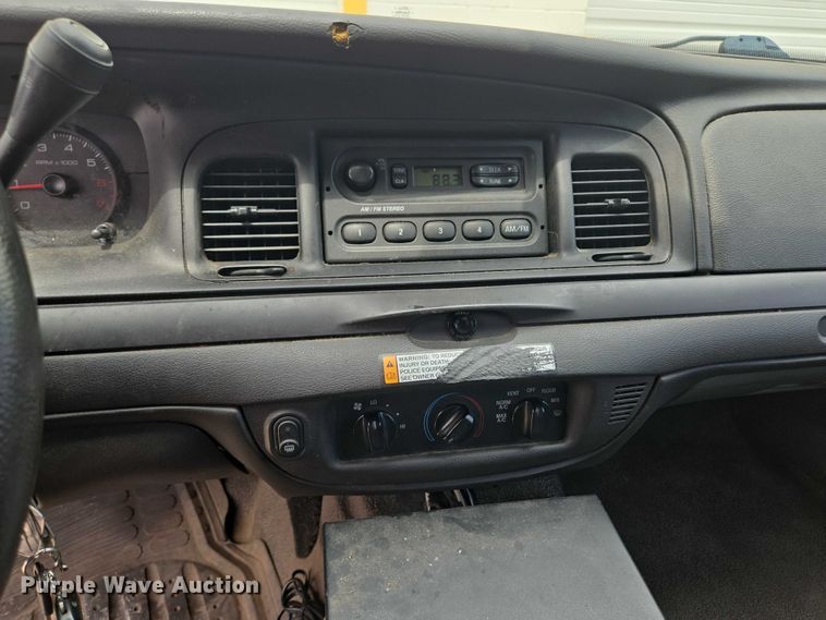 image for item EF1567 2010 Ford Crown Victoria Police Interceptor  