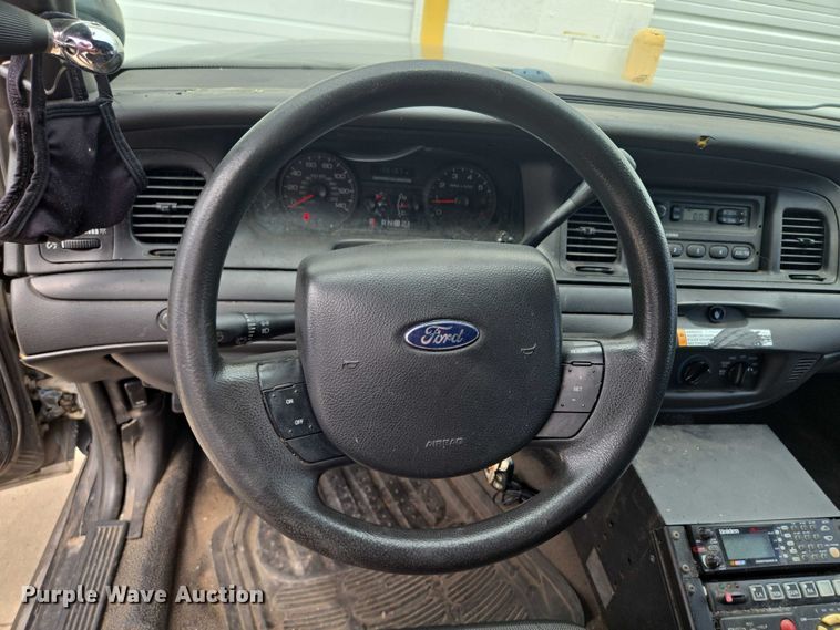 image for item EF1567 2010 Ford Crown Victoria Police Interceptor  