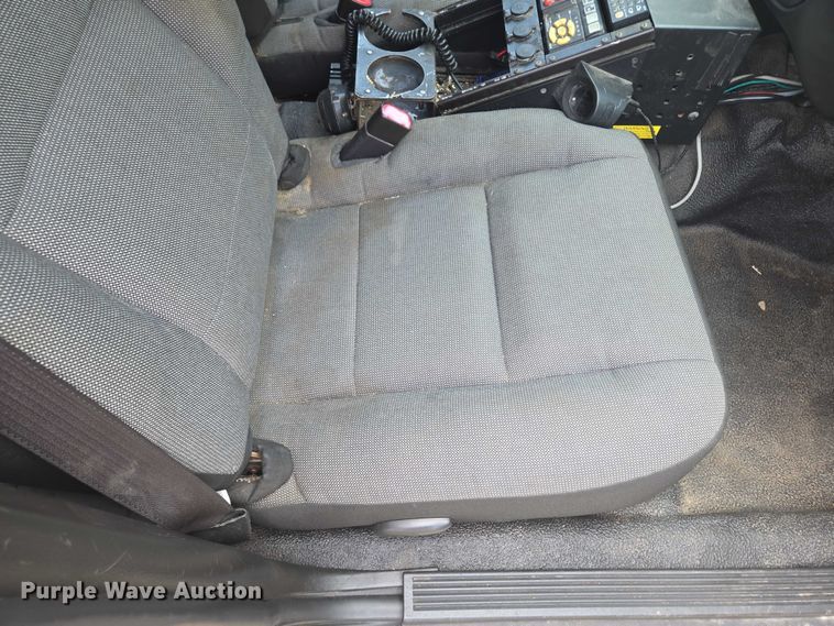 image for item EF1567 2010 Ford Crown Victoria Police Interceptor  