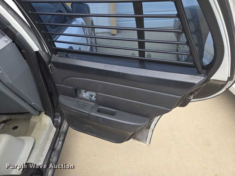 image for item EF1567 2010 Ford Crown Victoria Police Interceptor  