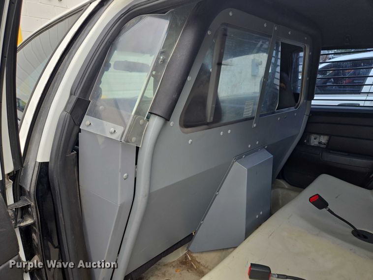 image for item EF1567 2010 Ford Crown Victoria Police Interceptor  