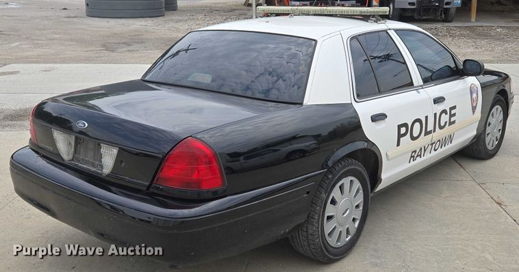 image for item EF1568 2010 Ford Crown Victoria Police Interceptor 