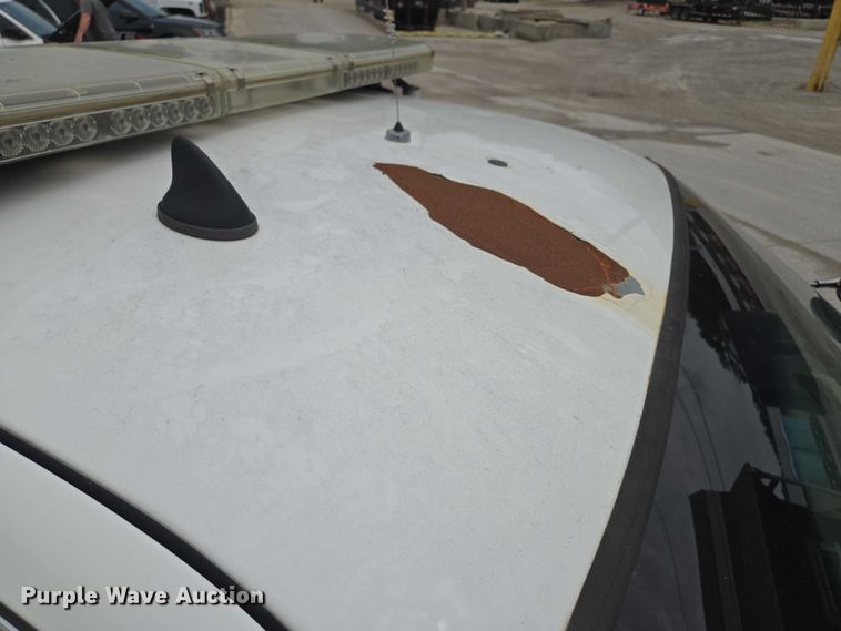 image for item EF1568 2010 Ford Crown Victoria Police Interceptor 