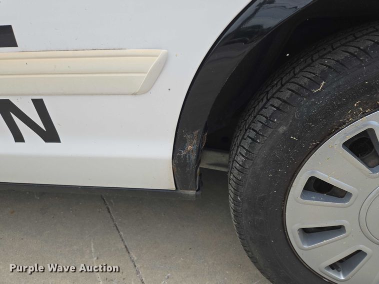 image for item EF1568 2010 Ford Crown Victoria Police Interceptor 