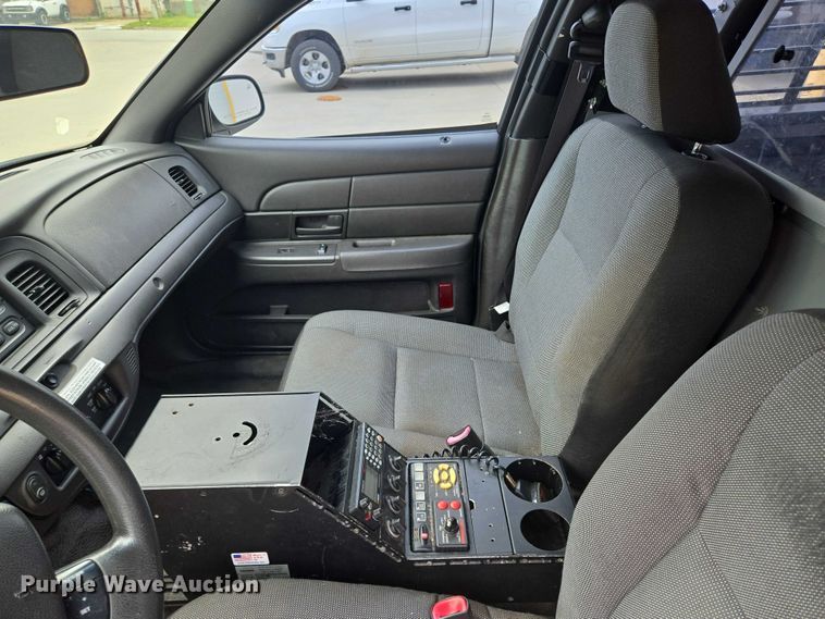 image for item EF1568 2010 Ford Crown Victoria Police Interceptor 