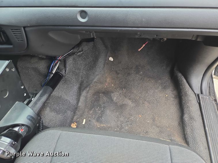 image for item EF1568 2010 Ford Crown Victoria Police Interceptor 