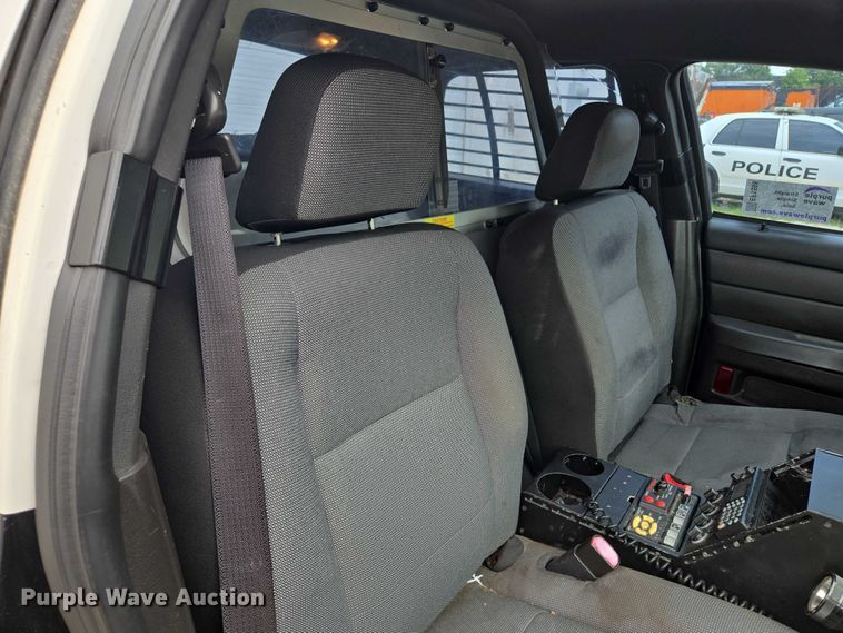 image for item EF1568 2010 Ford Crown Victoria Police Interceptor 