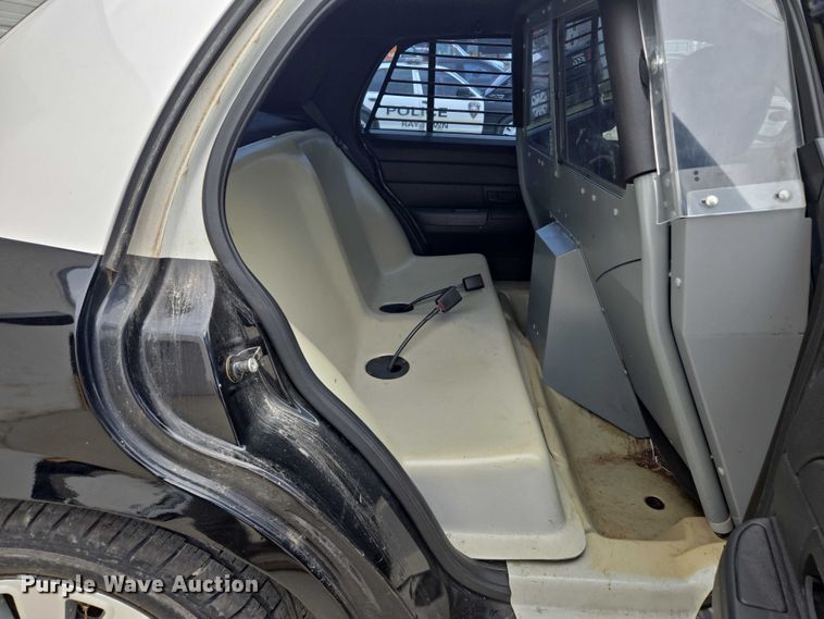 image for item EF1568 2010 Ford Crown Victoria Police Interceptor 