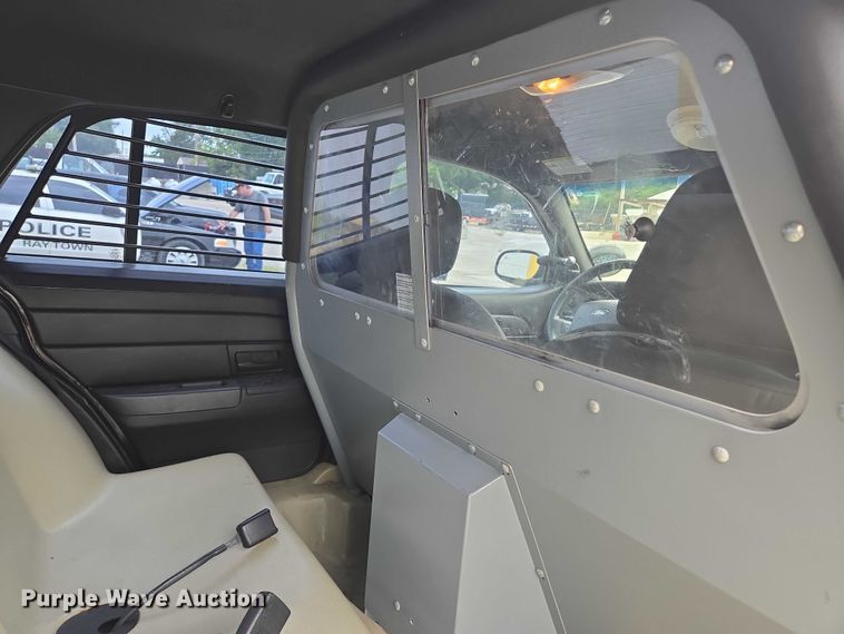 image for item EF1568 2010 Ford Crown Victoria Police Interceptor 