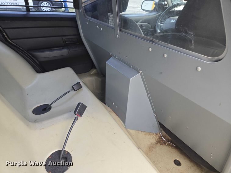 image for item EF1568 2010 Ford Crown Victoria Police Interceptor 