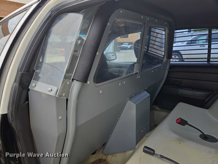 image for item EF1568 2010 Ford Crown Victoria Police Interceptor 