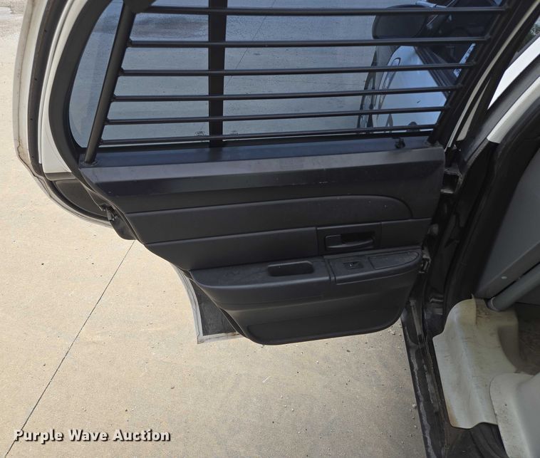 image for item EF1568 2010 Ford Crown Victoria Police Interceptor 