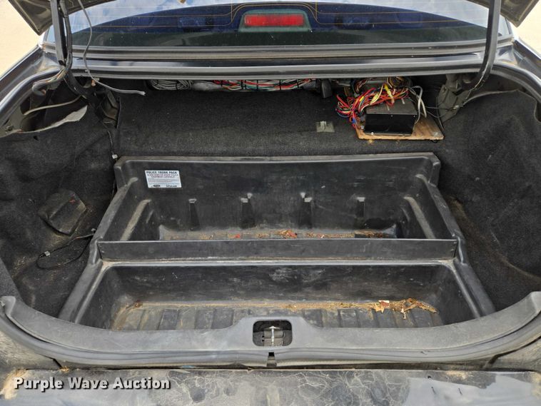 image for item EF1568 2010 Ford Crown Victoria Police Interceptor 