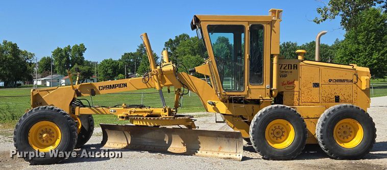 image for item EF1576 1993 Champion 720A motor grader