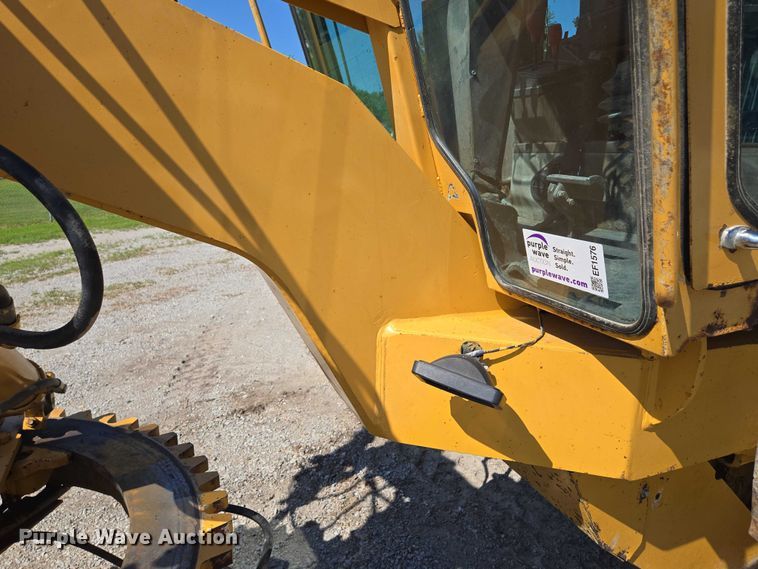 image for item EF1576 1993 Champion 720A motor grader