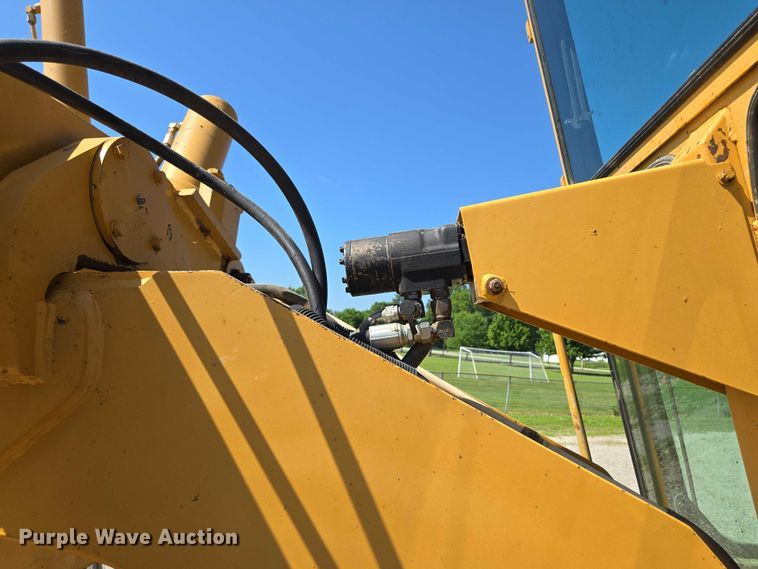 image for item EF1576 1993 Champion 720A motor grader