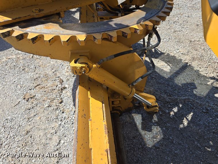 image for item EF1576 1993 Champion 720A motor grader