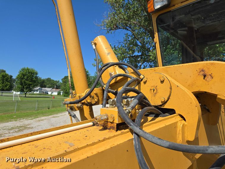 image for item EF1576 1993 Champion 720A motor grader