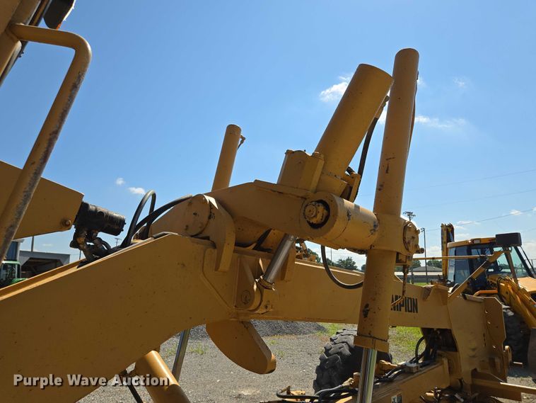 image for item EF1576 1993 Champion 720A motor grader