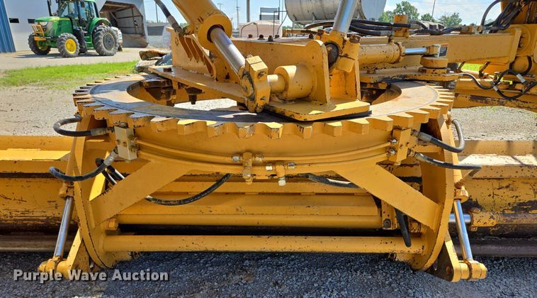 image for item EF1576 1993 Champion 720A motor grader