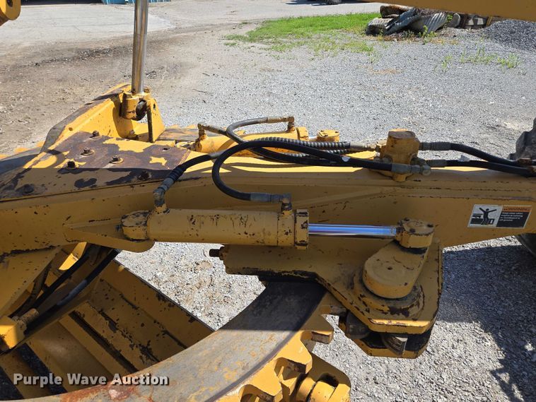 image for item EF1576 1993 Champion 720A motor grader