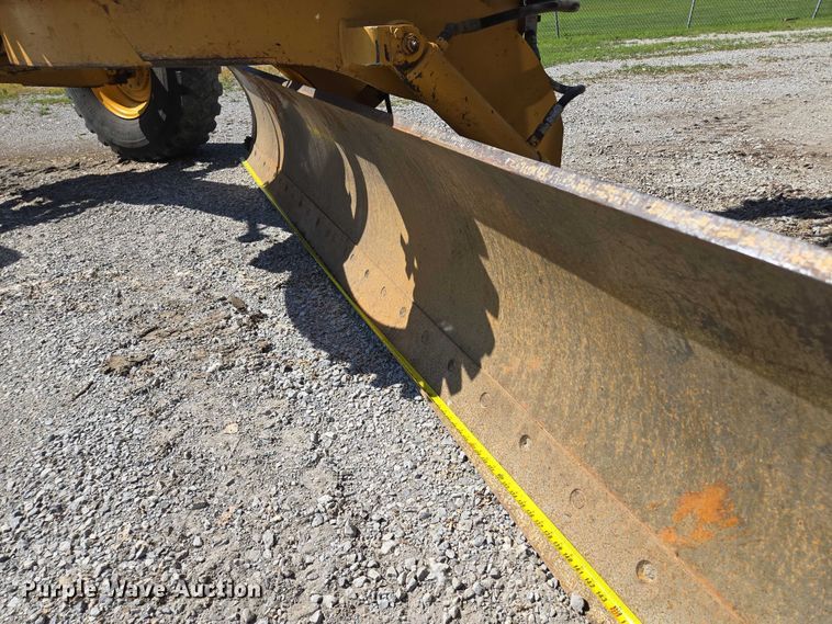 image for item EF1576 1993 Champion 720A motor grader