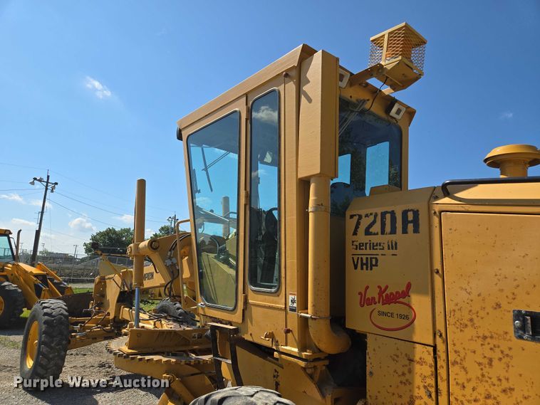 image for item EF1576 1993 Champion 720A motor grader