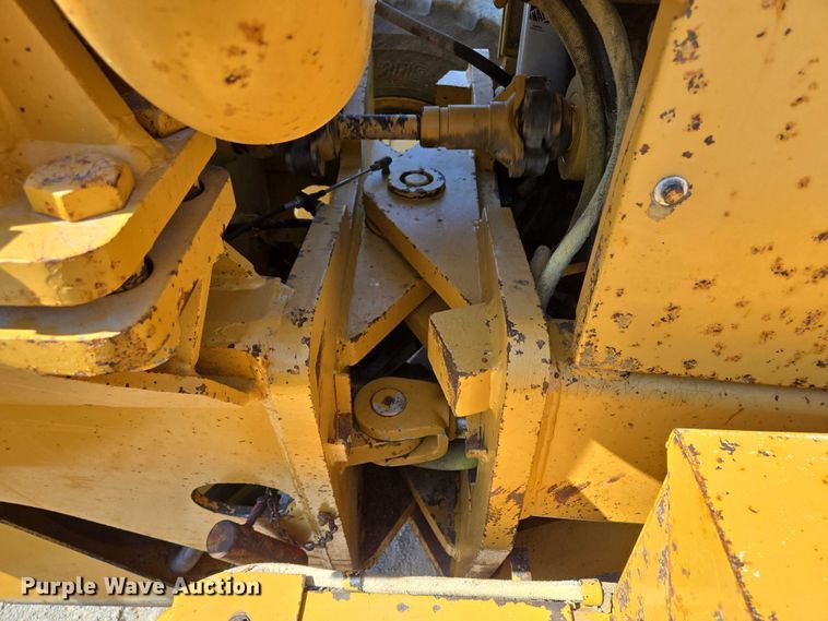 image for item EF1576 1993 Champion 720A motor grader