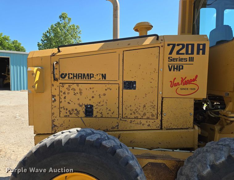 image for item EF1576 1993 Champion 720A motor grader