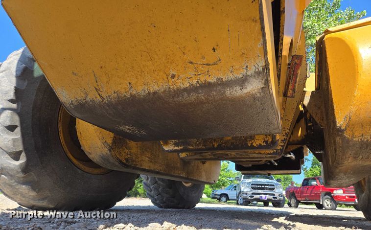 image for item EF1576 1993 Champion 720A motor grader