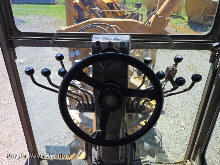 image for item EF1576 1993 Champion 720A motor grader