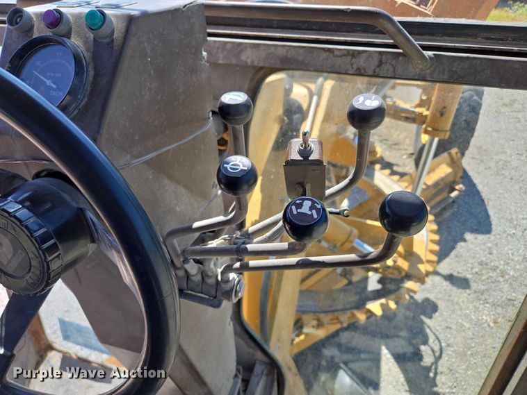 image for item EF1576 1993 Champion 720A motor grader