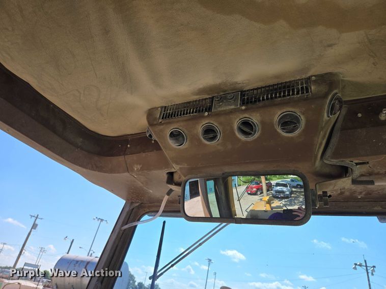 image for item EF1576 1993 Champion 720A motor grader