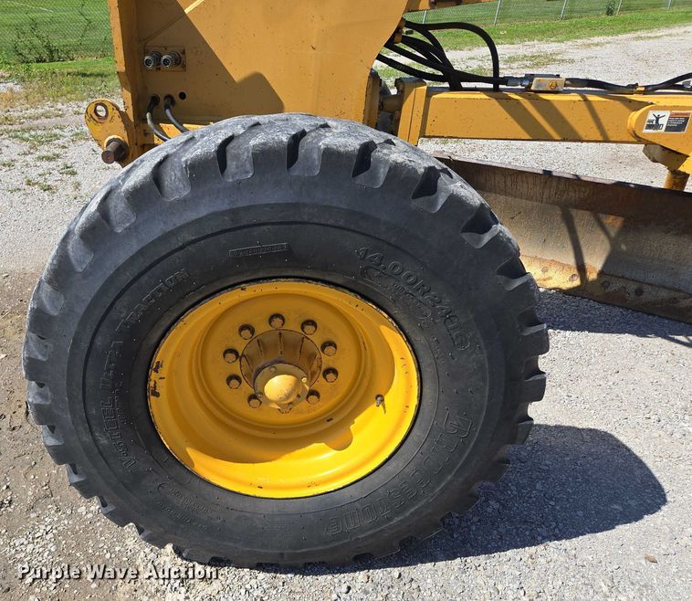 image for item EF1576 1993 Champion 720A motor grader