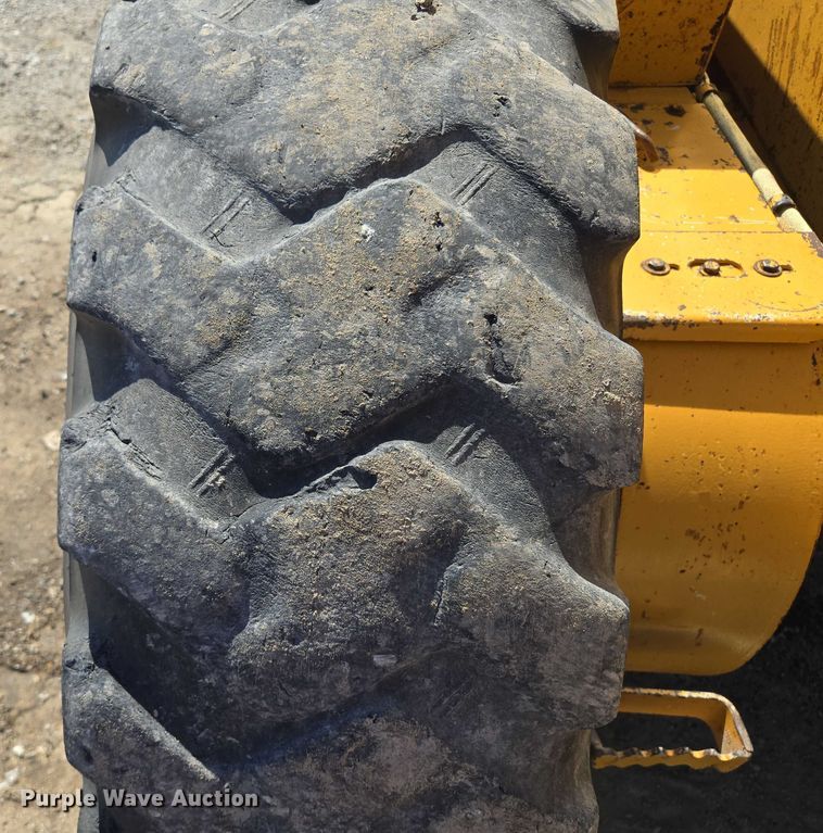 image for item EF1576 1993 Champion 720A motor grader