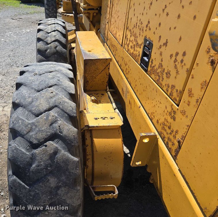 image for item EF1576 1993 Champion 720A motor grader