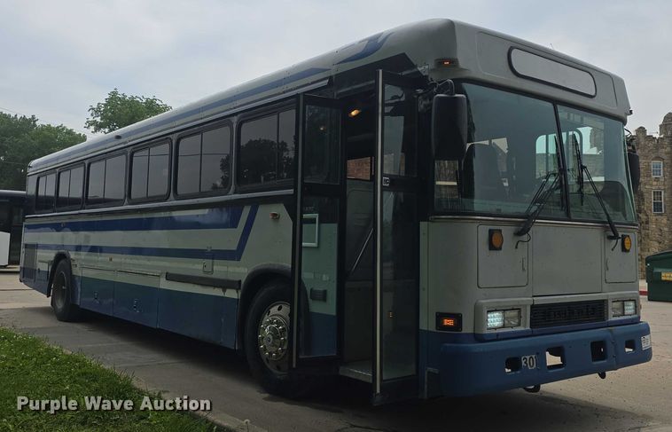 image for item EF3507 2003 Blue Bird All American coach bus